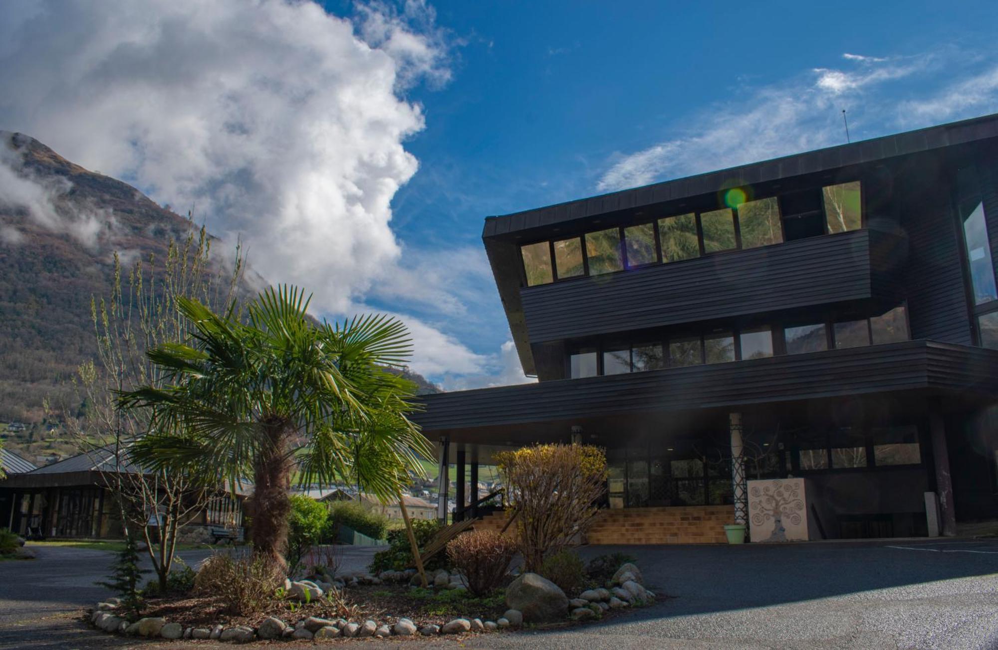 Le Village Vacances De Luz Saint Sauveur ลูซ-แซ็ง-โซเวอร์ ภายนอก รูปภาพ