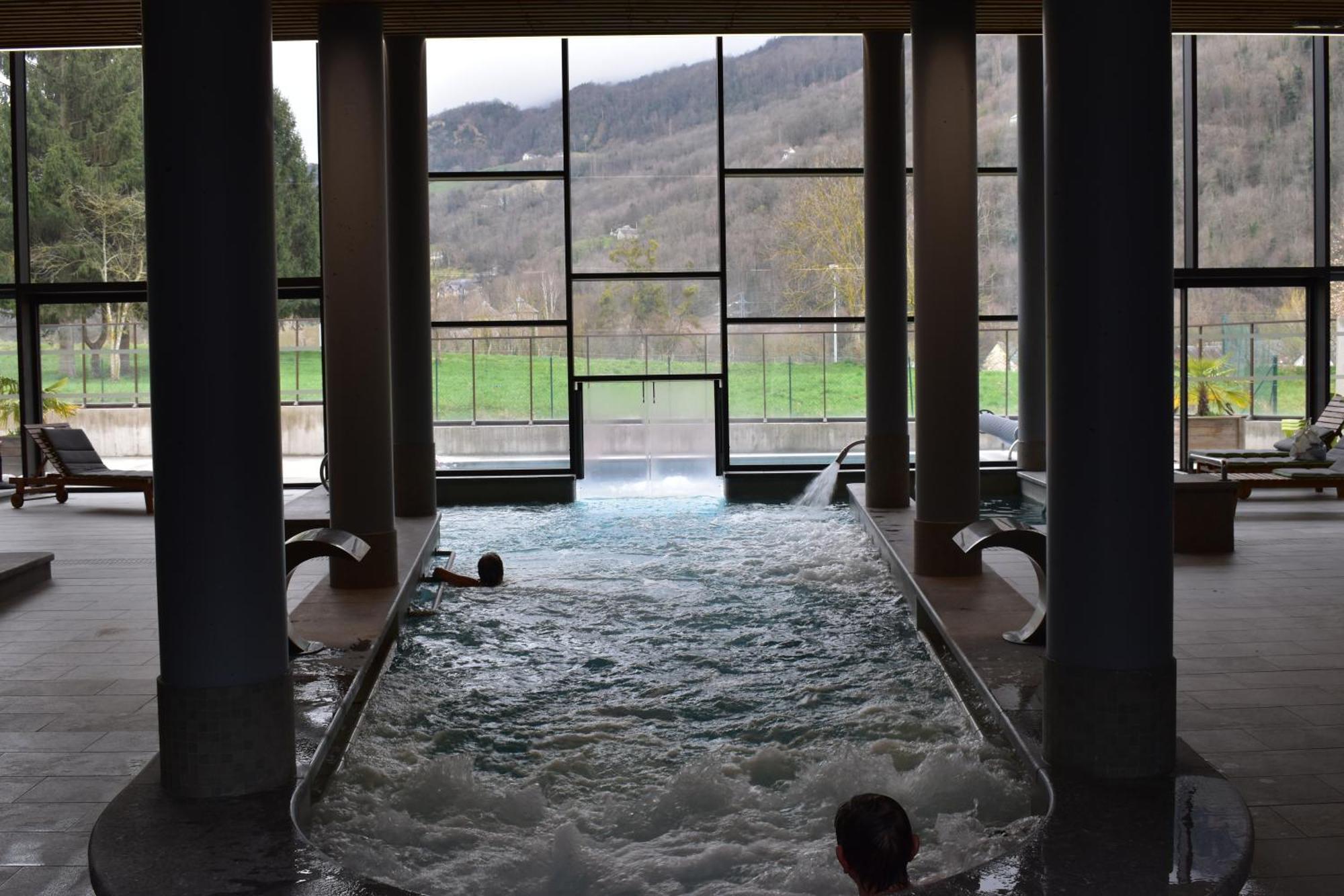 Le Village Vacances De Luz Saint Sauveur ลูซ-แซ็ง-โซเวอร์ ภายนอก รูปภาพ